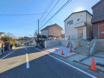 �O�ʓ��H�܂ތ��n�ʐ^ -