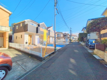 �O�ʓ��H�܂ތ��n�ʐ^ -