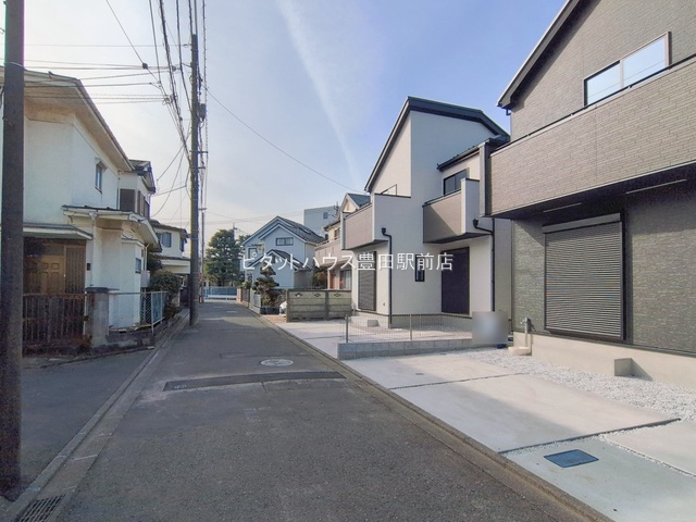 �O�ʓ��H�܂ތ��n�ʐ^ -