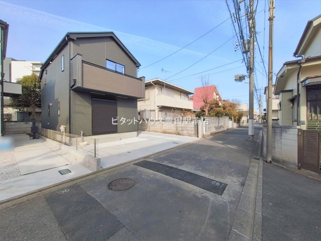 �O�ʓ��H�܂ތ��n�ʐ^ -