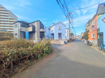 �O�ʓ��H�܂ތ��n�ʐ^ -