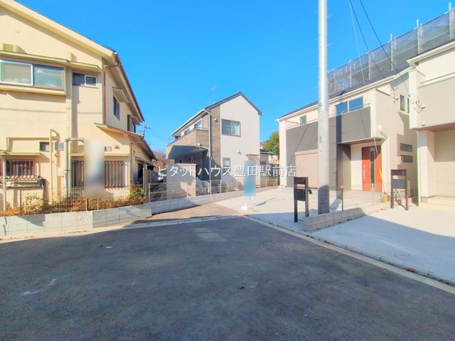 �O�ʓ��H�܂ތ��n�ʐ^ -