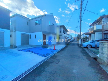 �O�ʓ��H�܂ތ��n�ʐ^ -