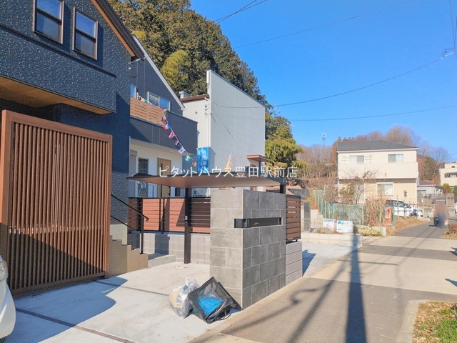 �O�ʓ��H�܂ތ��n�ʐ^ -