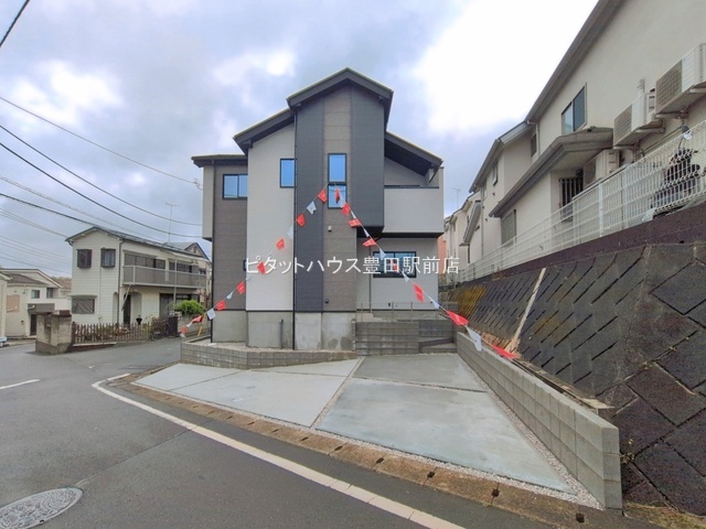 �O�ʓ��H�܂ތ��n�ʐ^ -