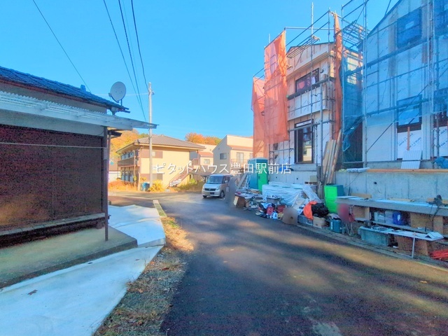 �O�ʓ��H�܂ތ��n�ʐ^ -