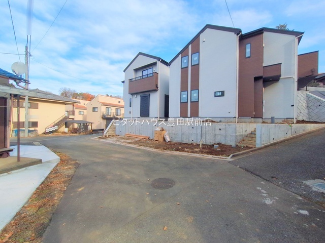 �O�ʓ��H�܂ތ��n�ʐ^ -