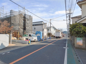 �O�ʓ��H�܂ތ��n�ʐ^ -