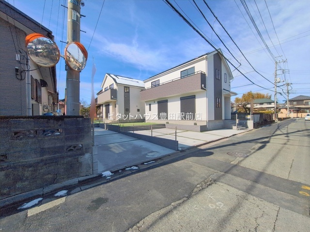 �O�ʓ��H�܂ތ��n�ʐ^ -