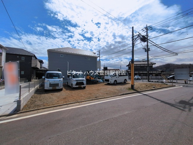 �O�ʓ��H�܂ތ��n�ʐ^ 3����