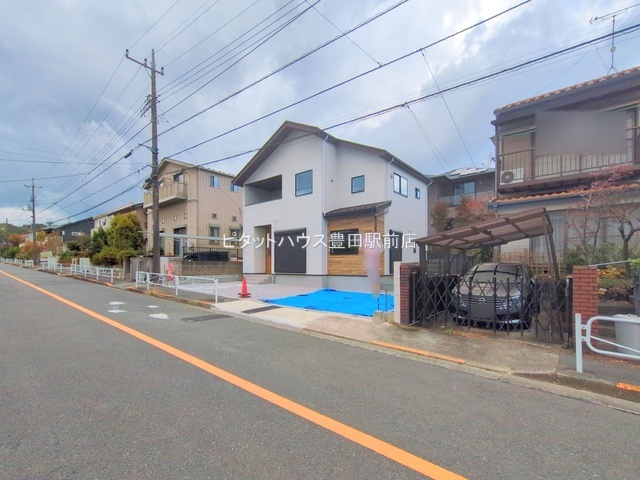 �O�ʓ��H�܂ތ��n�ʐ^ -