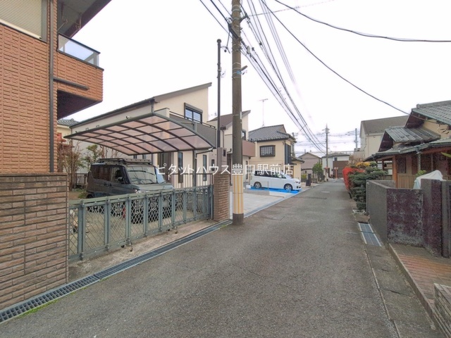 �O�ʓ��H�܂ތ��n�ʐ^ -