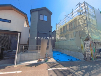 �O�ʓ��H�܂ތ��n�ʐ^ -