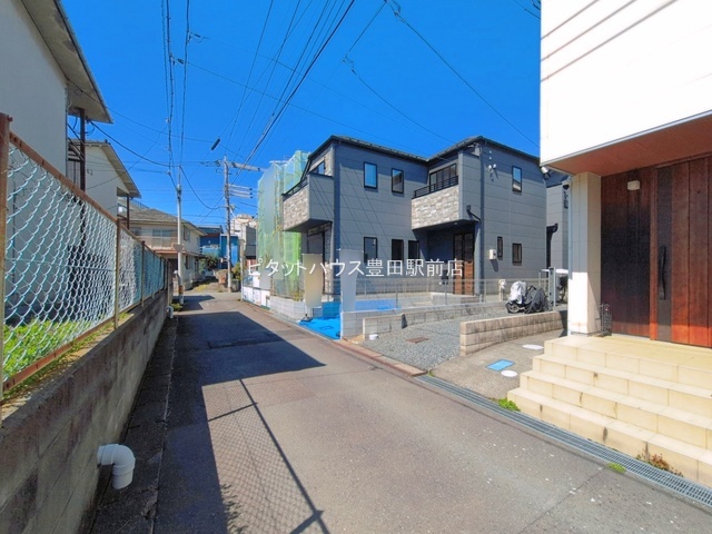 �O�ʓ��H�܂ތ��n�ʐ^ -