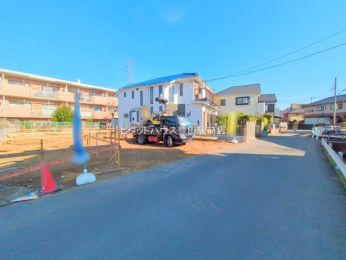 �O�ʓ��H�܂ތ��n�ʐ^ -