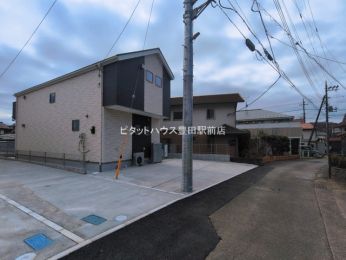 �O�ʓ��H�܂ތ��n�ʐ^ -