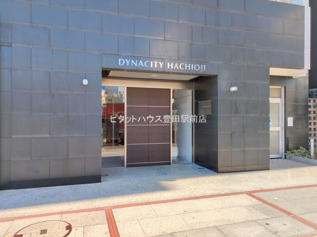 �G���g�����X -