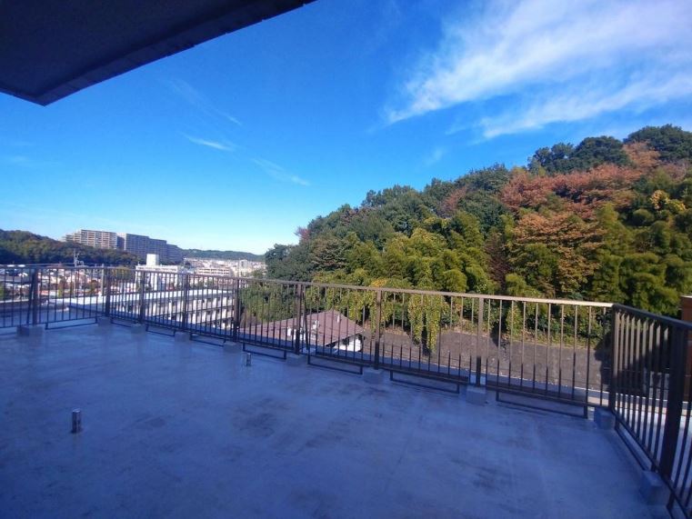 �o���R�j�[ -