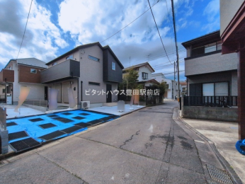 �O�ʓ��H�܂ތ��n�ʐ^ -