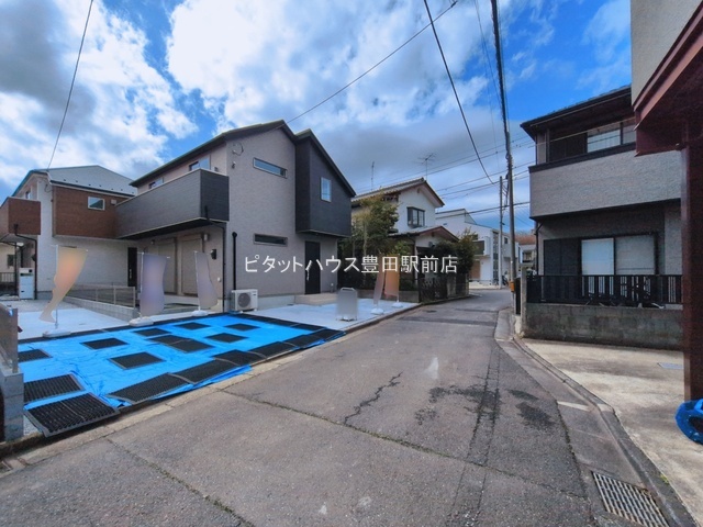 �O�ʓ��H�܂ތ��n�ʐ^ -