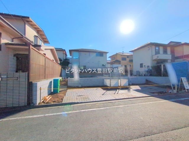 �O�ʓ��H�܂ތ��n�ʐ^ -