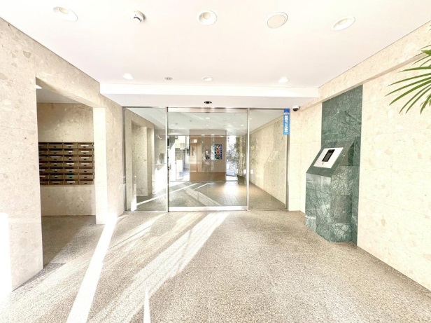 �G���g�����X -