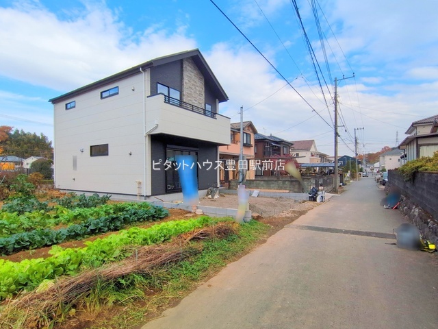 �O�ʓ��H�܂ތ��n�ʐ^ -