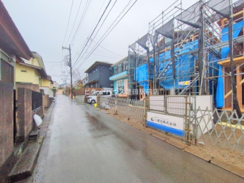 �O�ʓ��H�܂ތ��n�ʐ^ -