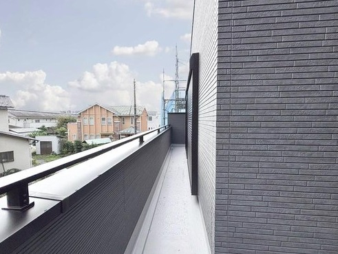 �o���R�j�[ -