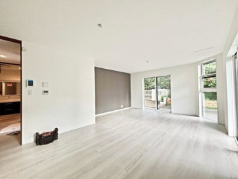 ���r���O -