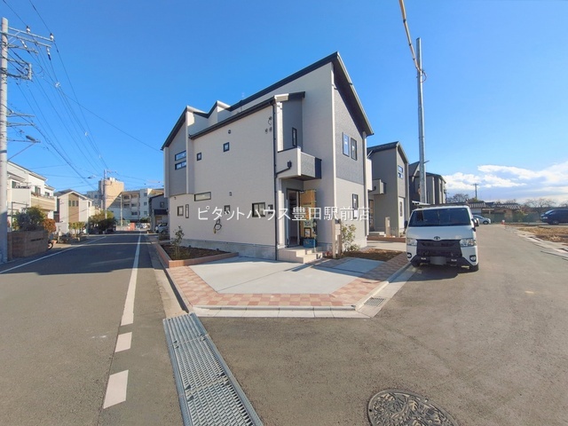 �O�ʓ��H�܂ތ��n�ʐ^ -