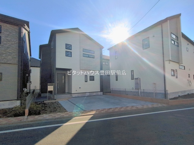 �O�ʓ��H�܂ތ��n�ʐ^ -