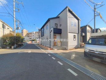 �O�ʓ��H�܂ތ��n�ʐ^ -