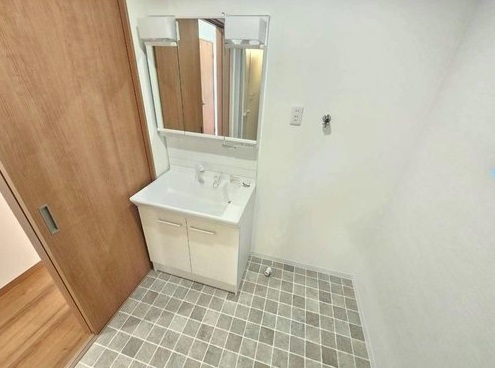 ���ʑ�E���ʏ� -