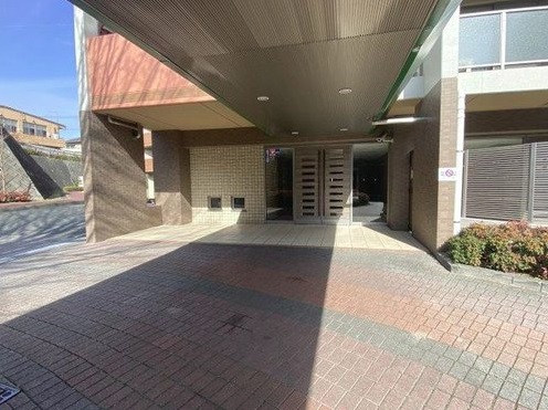 �G���g�����X -