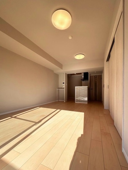 ���r���O -