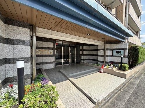 �G���g�����X -