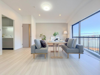 ���r���O -