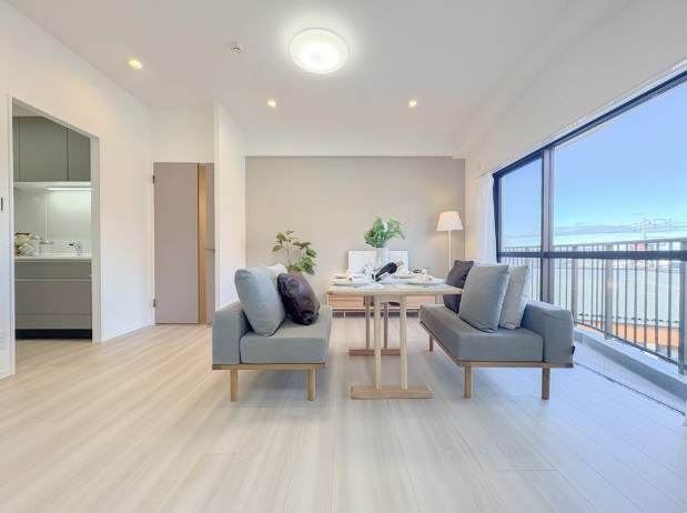 ���r���O -