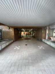 �G���g�����X -