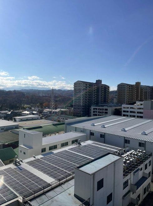 �Z�˂���̒��]�ʐ^ -