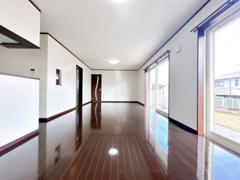 ���r���O -