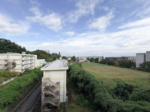 �Z�˂���̒��]�ʐ^ -