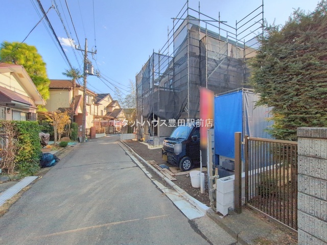 �O�ʓ��H�܂ތ��n�ʐ^ -