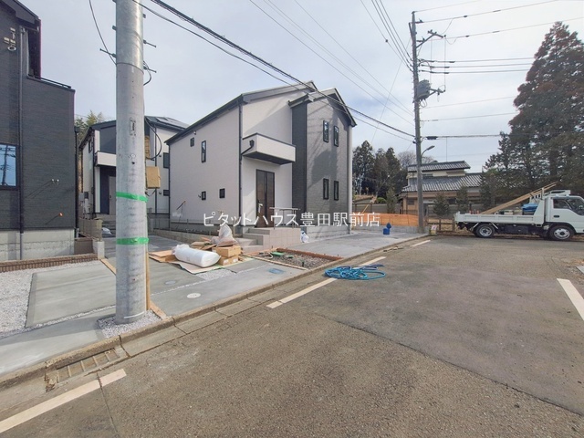 �O�ʓ��H�܂ތ��n�ʐ^ -