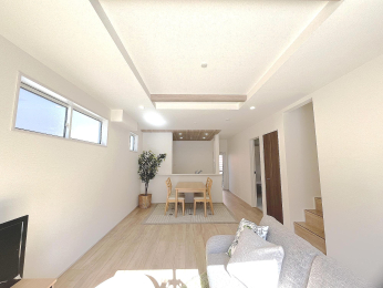 ���r���O -