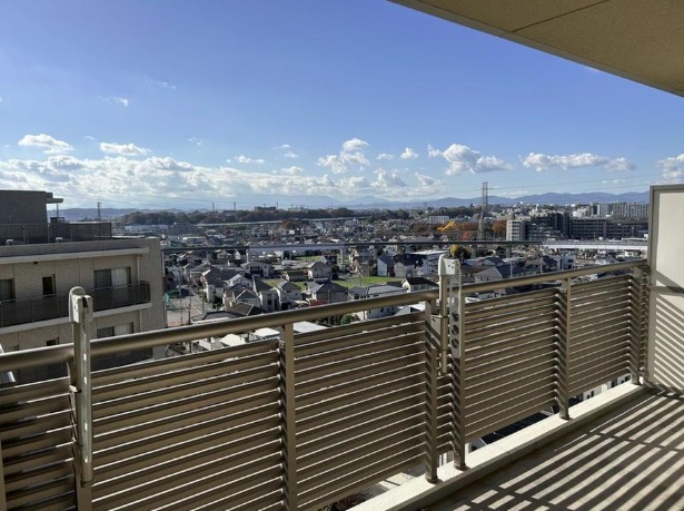 �Z�˂���̒��]�ʐ^ -