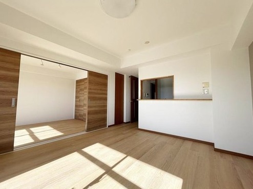 ���r���O -