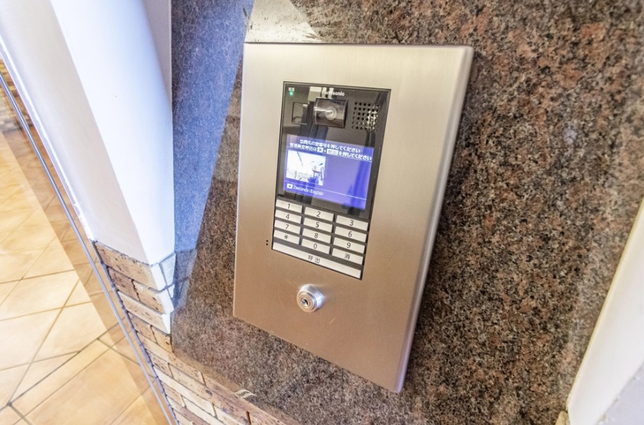 �G���g�����X -