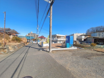 �O�ʓ��H�܂ތ��n�ʐ^ -